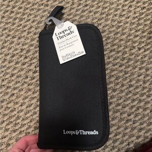Black crochet hook case by loops & threads NWT